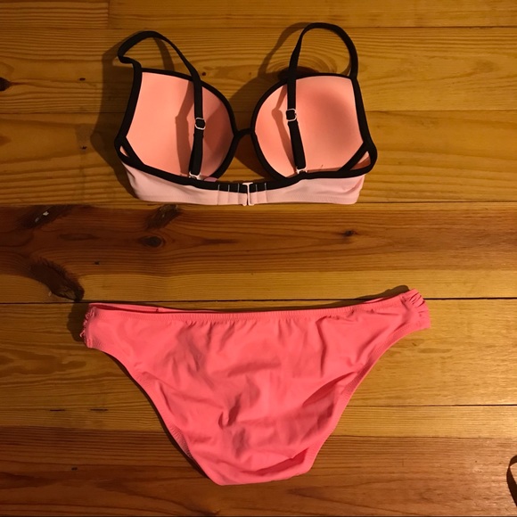 Victoria’s Secret Coral Pink Bikini, EUC, L/34D - Picture 7 of 12